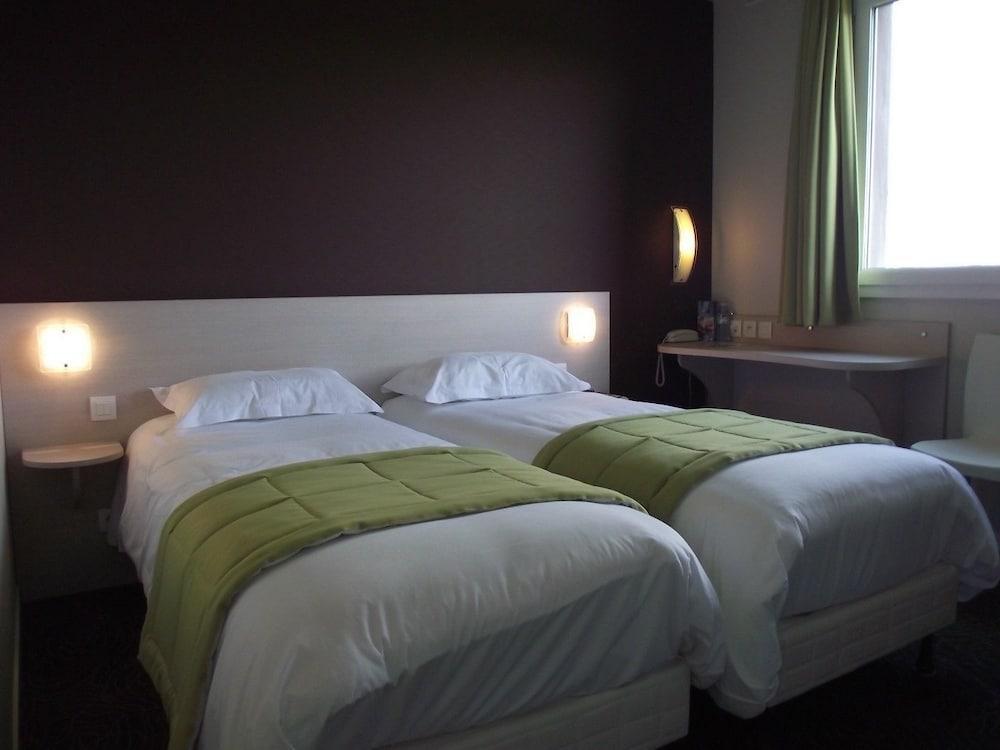 Brit Hotel Saint-Meen-Le-Grand En Broceliande エクステリア 写真
