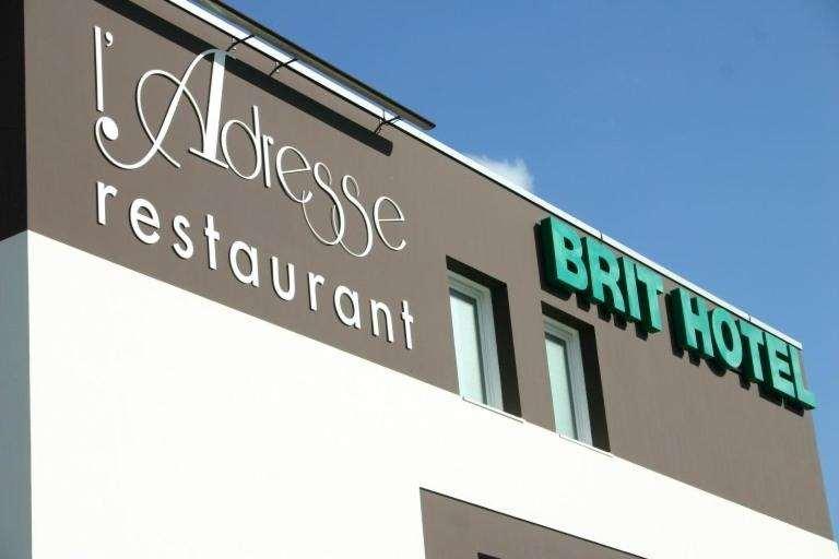 Brit Hotel Saint-Meen-Le-Grand En Broceliande エクステリア 写真
