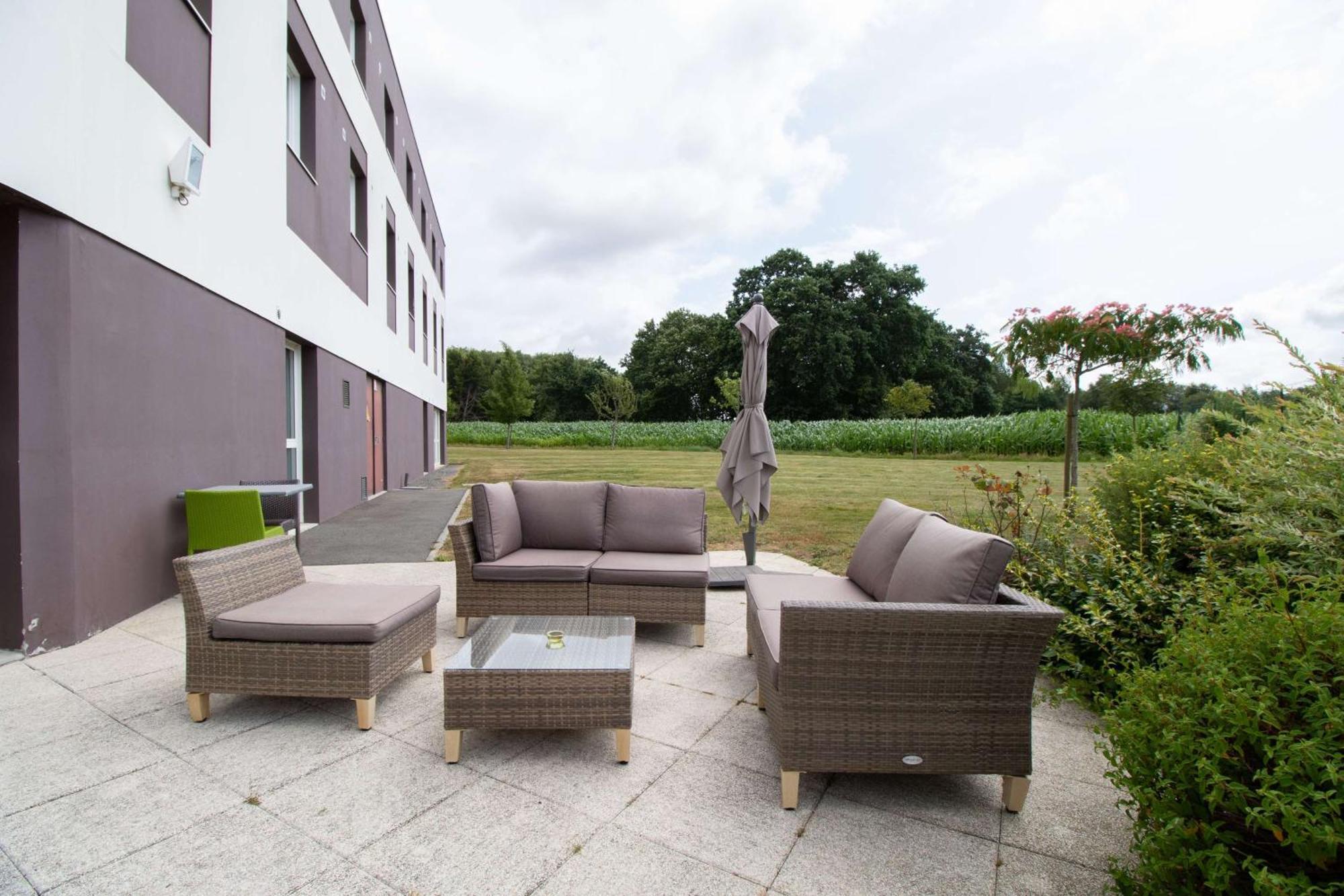 Brit Hotel Saint-Meen-Le-Grand En Broceliande エクステリア 写真