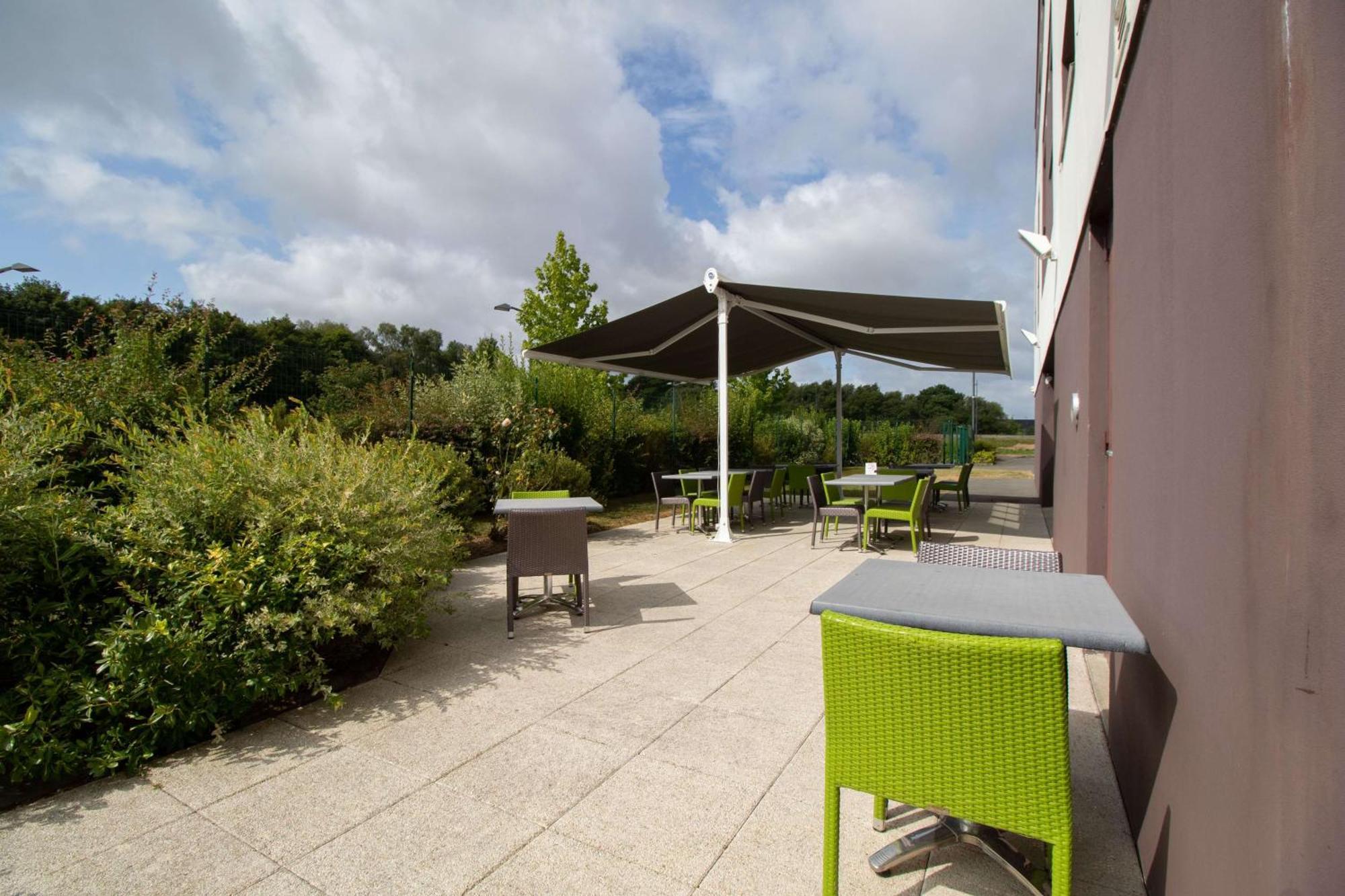 Brit Hotel Saint-Meen-Le-Grand En Broceliande エクステリア 写真