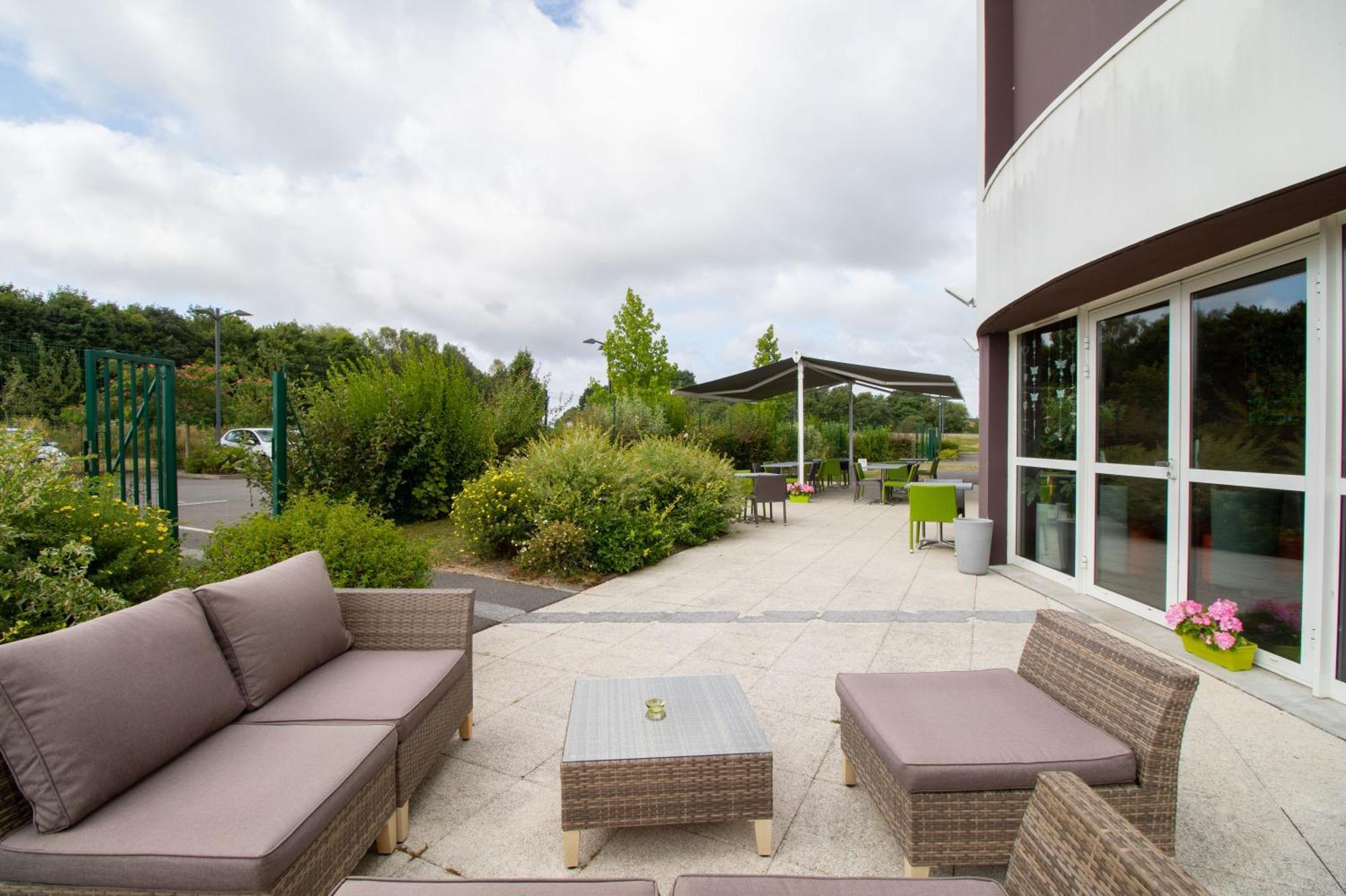 Brit Hotel Saint-Meen-Le-Grand En Broceliande エクステリア 写真